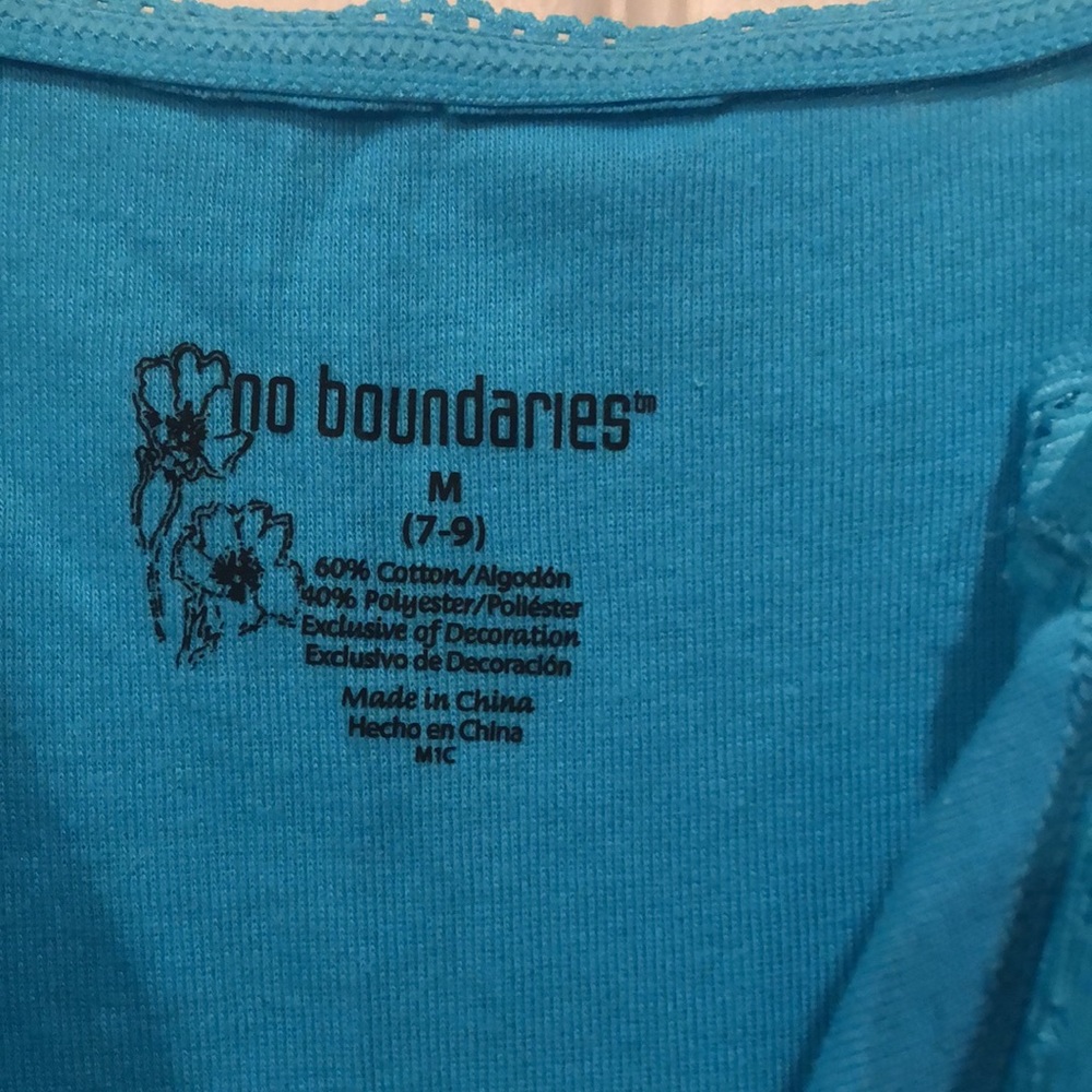No Boundaries- Medium- Blue Camisole w Lace Neckline - Picture 3 of 4